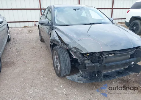 2021 Toyota Corolla Le z USA, uszkodzony, nr VIN 5YFEPMAE0MP236663